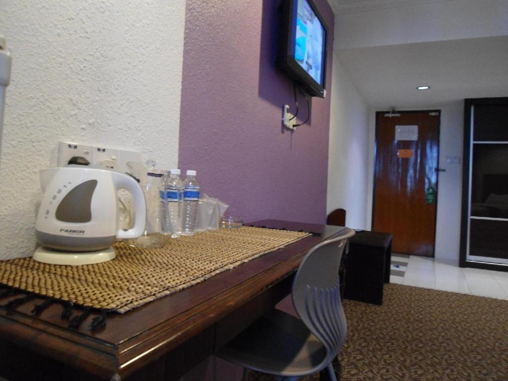 Regent Hotel Bintulu Exterior photo