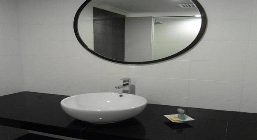 Regent Hotel Bintulu Exterior photo